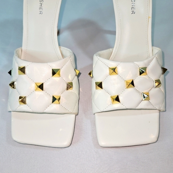 Marc Fisher Women's White Sandals/ Heels Size 9.5 - Picture 4 of 8